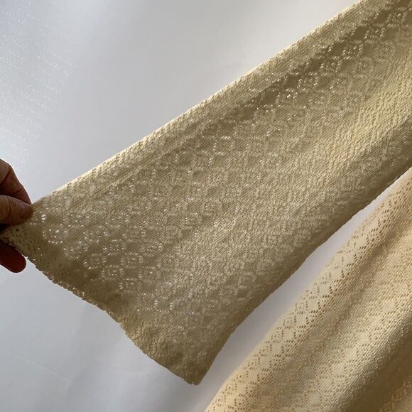 Momma tried by Judith March size large dress w/embroidery detail & bell sleeves - Picture 2 of 9